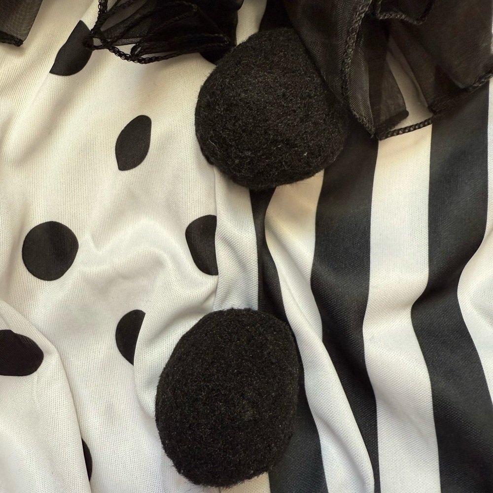 Killer Clown Child Costume, size 8-10, black and white - Picture 7 of 15